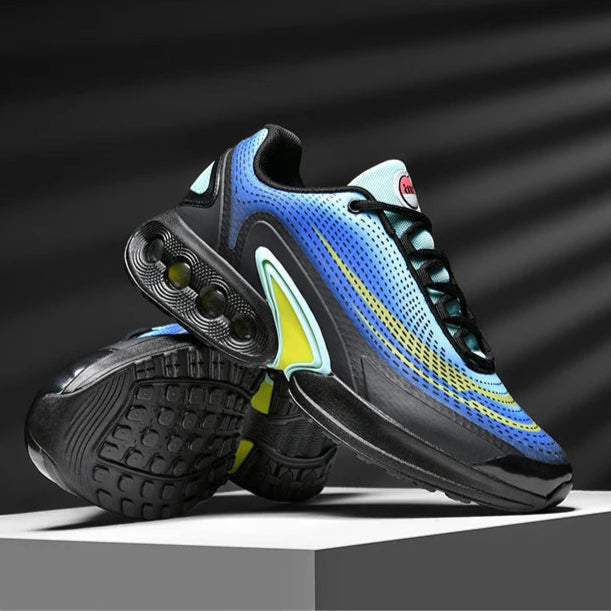 Blue and black athletic shoes on a black background with Chinese text above.