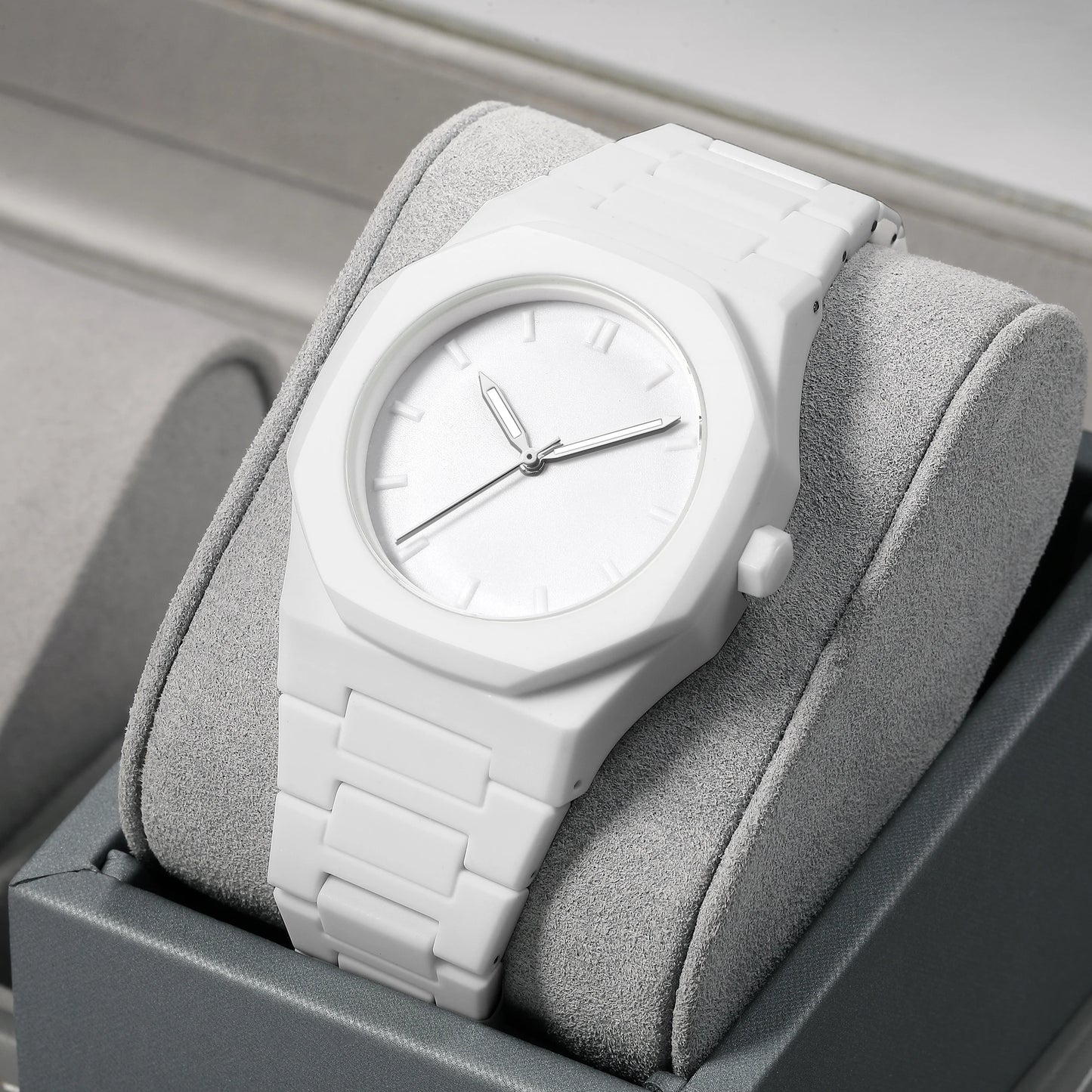 Macaron Quartz Everyday Watch